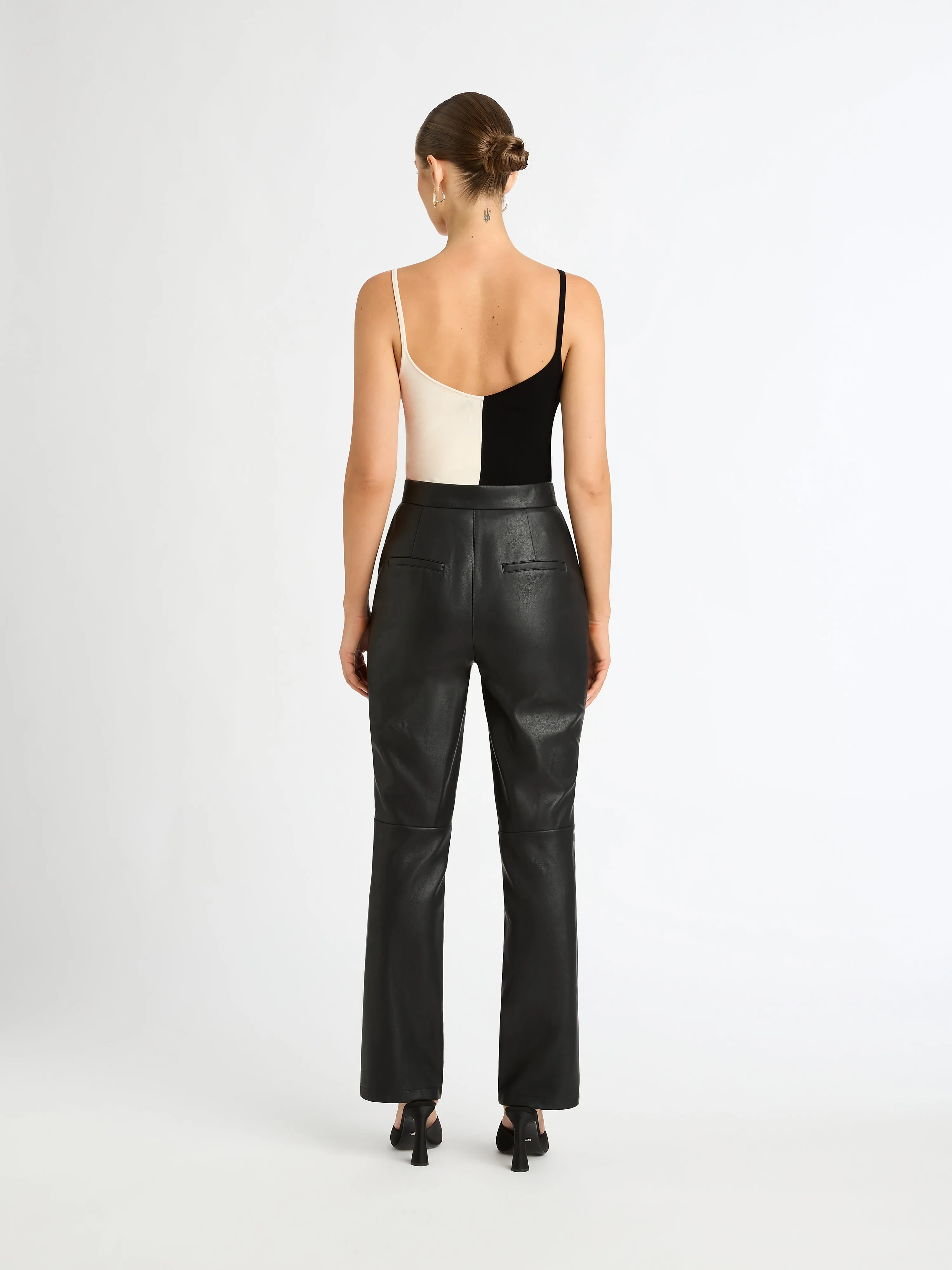 CROSSROADS KNIT TOP
