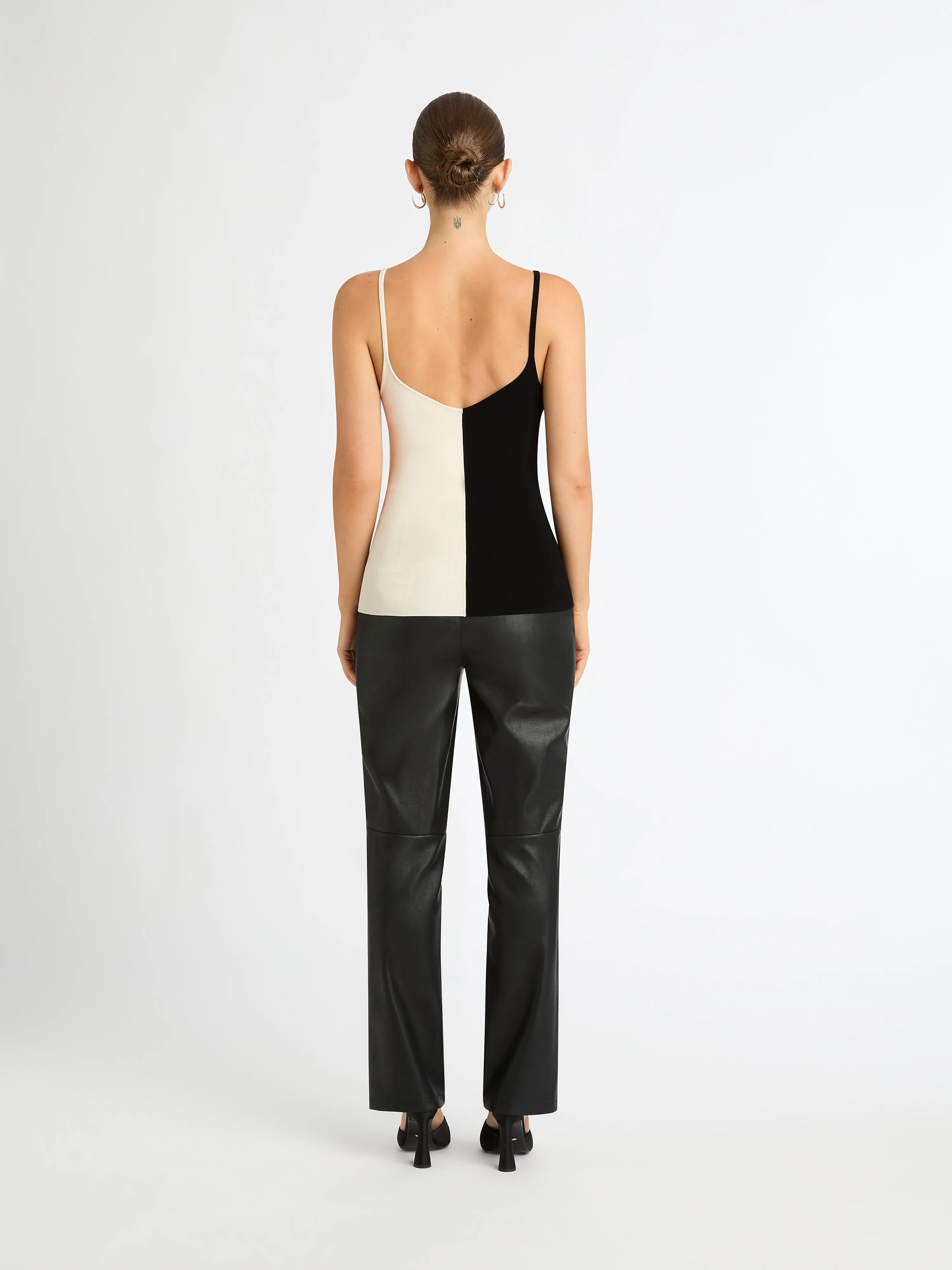 CROSSROADS KNIT TOP